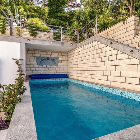 1 Bedroom Cozy Apartment In Crikvenica Bagian luar foto