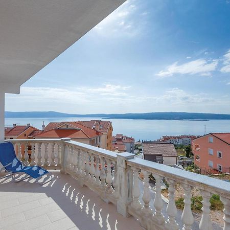1 Bedroom Cozy Apartment In Crikvenica Bagian luar foto