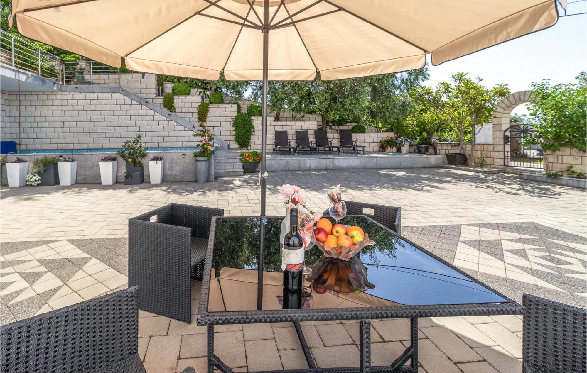 1 Bedroom Cozy Apartment In Crikvenica Bagian luar foto