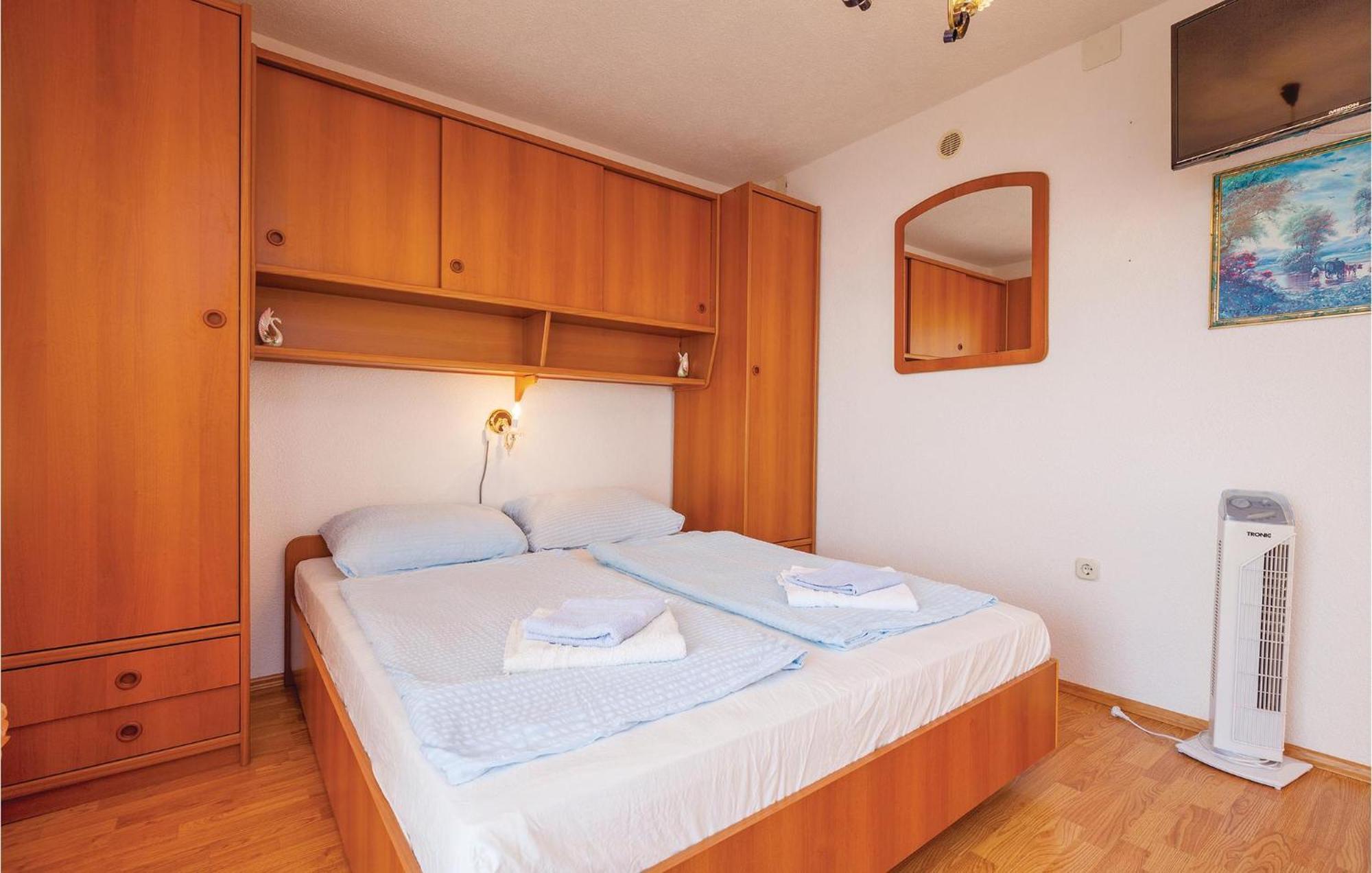 1 Bedroom Cozy Apartment In Crikvenica Bagian luar foto