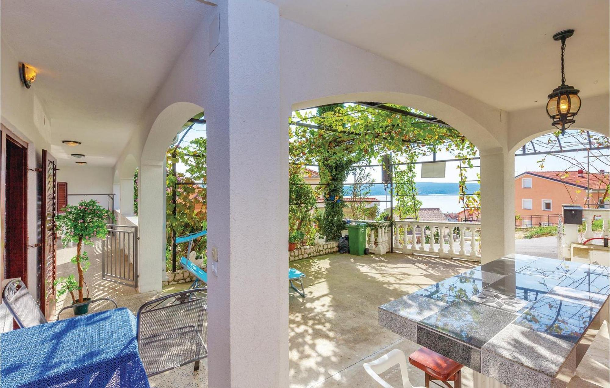 1 Bedroom Cozy Apartment In Crikvenica Bagian luar foto