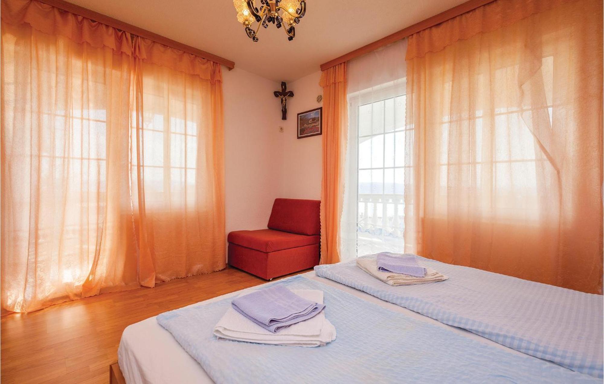 1 Bedroom Cozy Apartment In Crikvenica Bagian luar foto