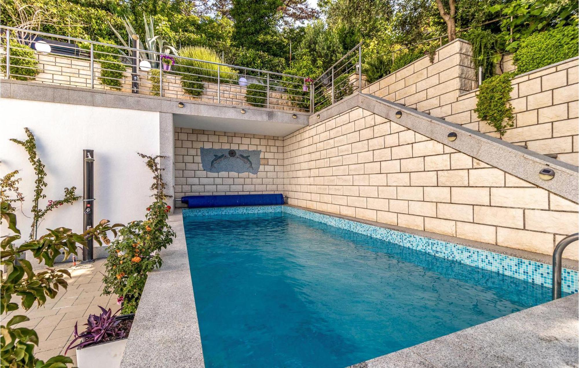 1 Bedroom Cozy Apartment In Crikvenica Bagian luar foto