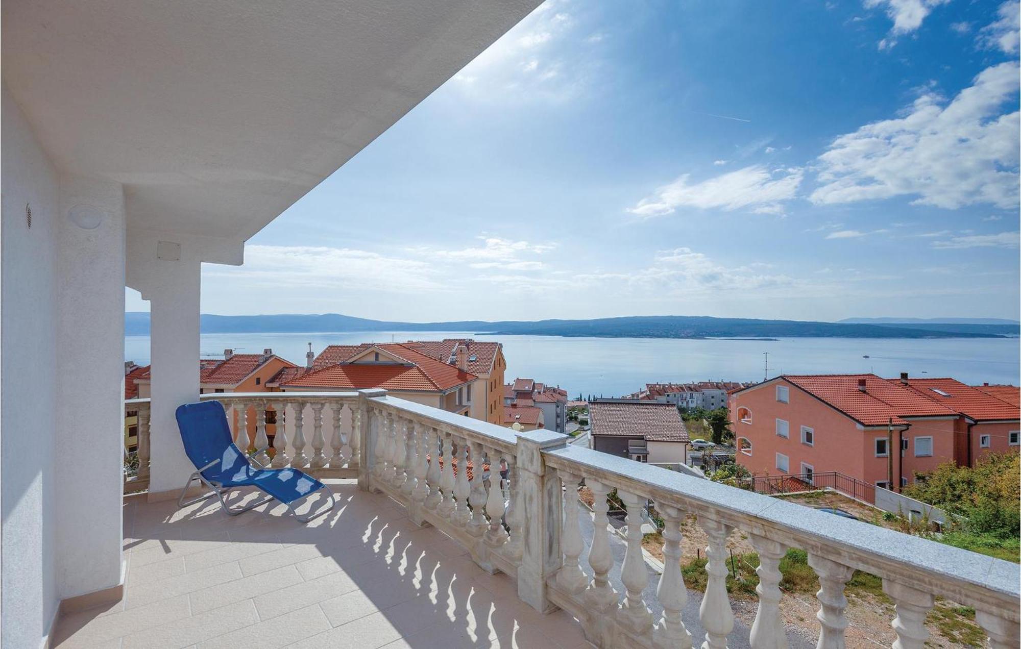 1 Bedroom Cozy Apartment In Crikvenica Bagian luar foto