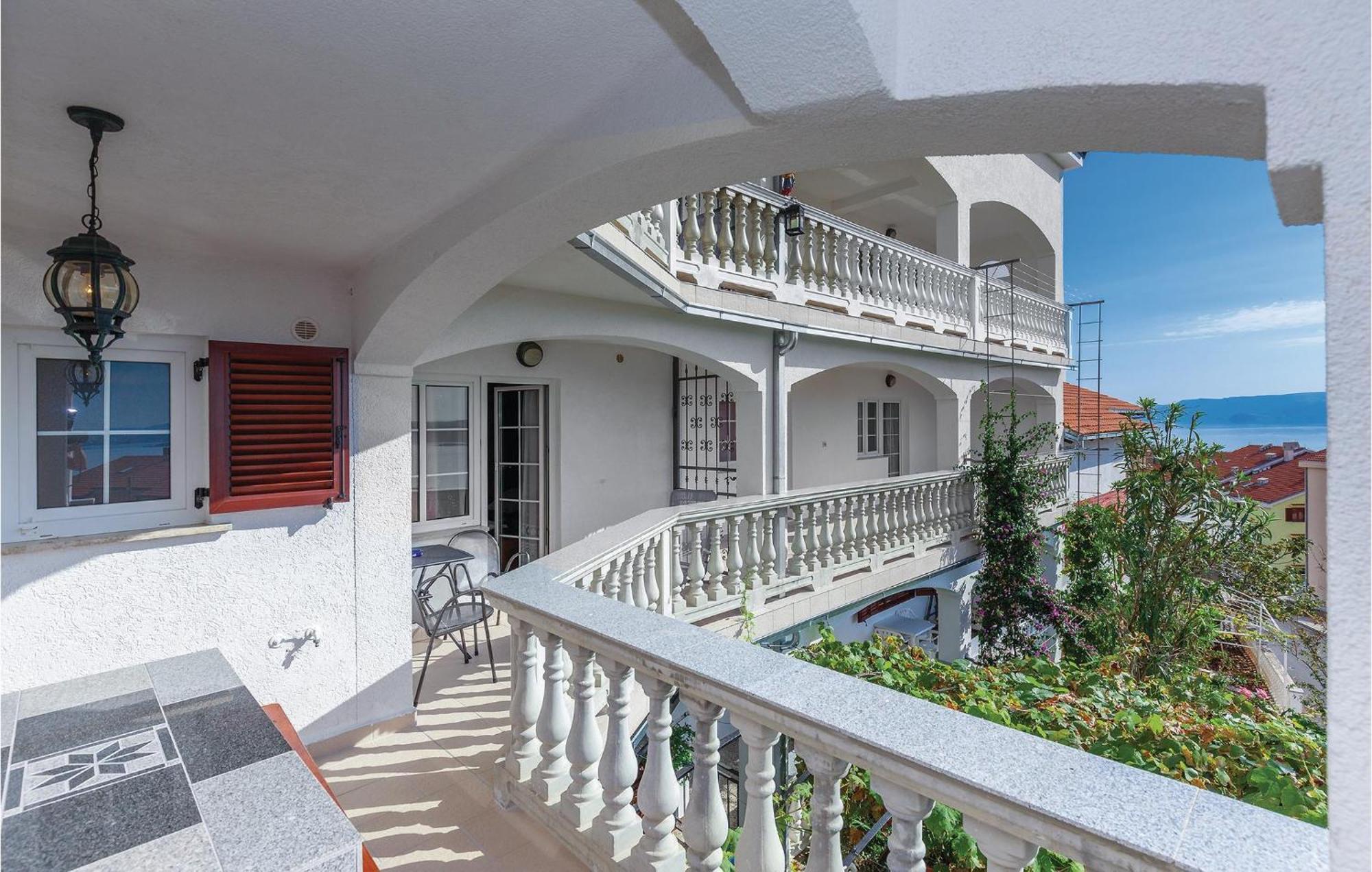 1 Bedroom Cozy Apartment In Crikvenica Bagian luar foto