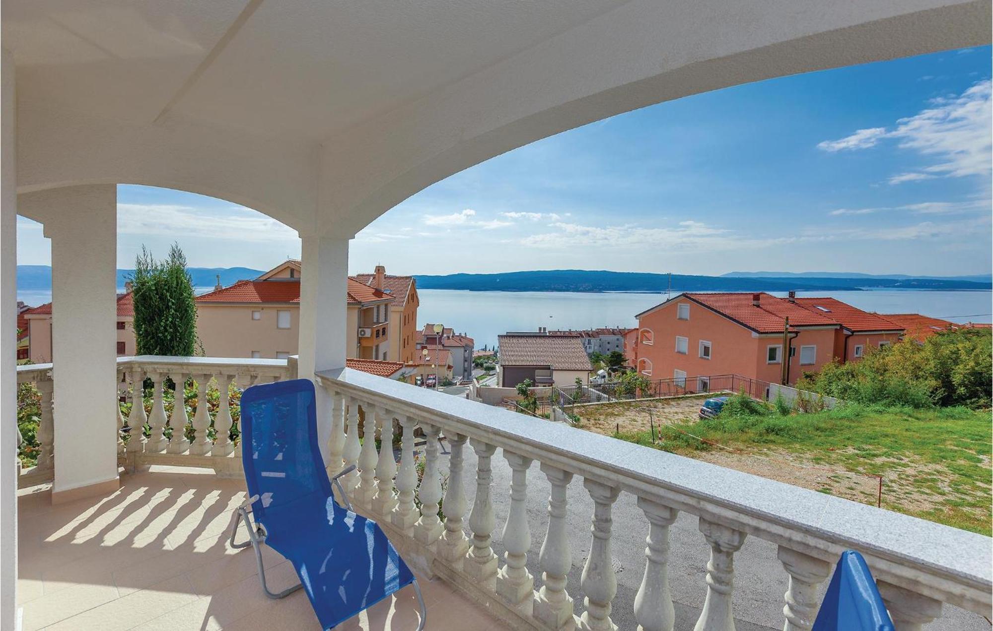 1 Bedroom Cozy Apartment In Crikvenica Bagian luar foto